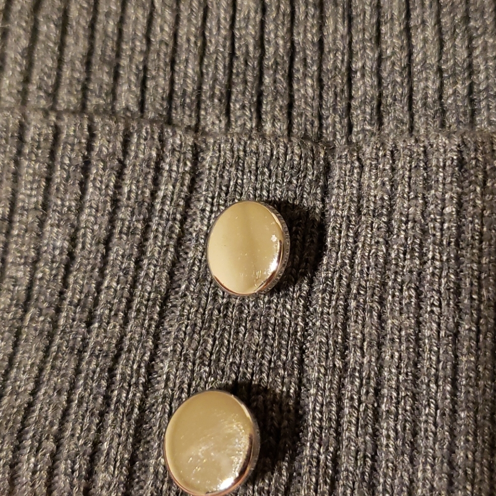 Grey sweater - Picture 3 of 3